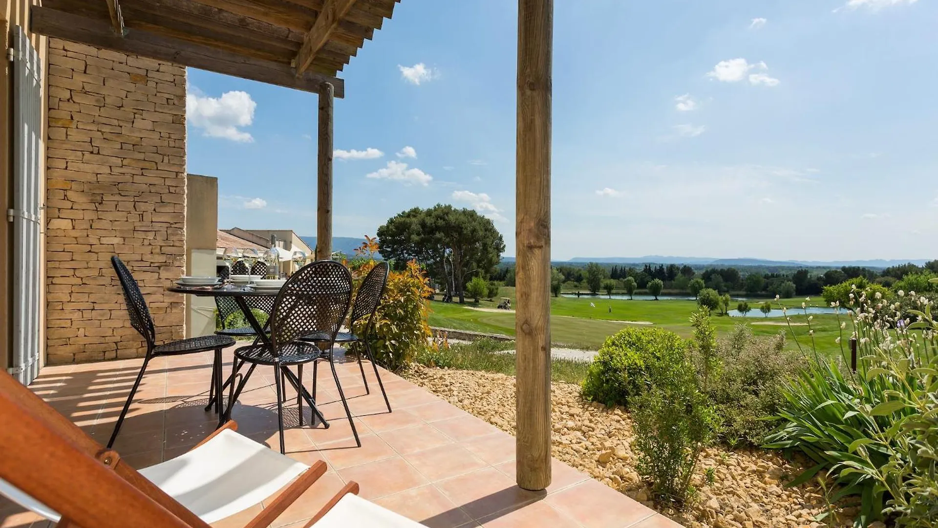 Charming Apartment With Dishwasher In Saumane De Vaucluse France