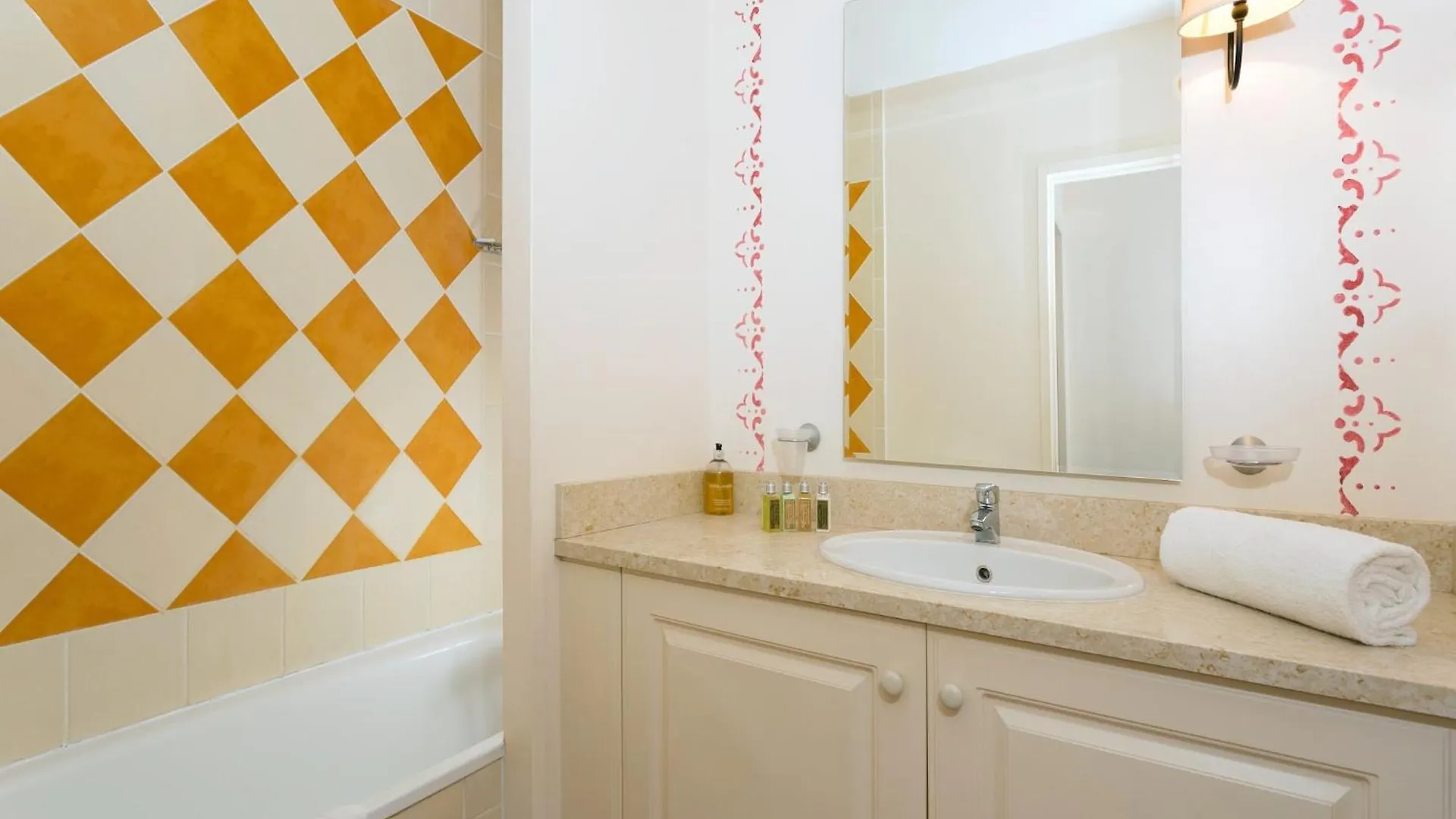 Charming Apartment With Dishwasher In Saumane De Vaucluse Saumane-de-Vaucluse